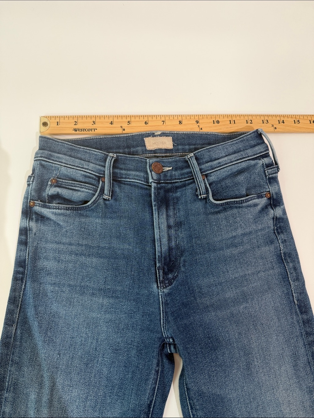 MOTHER Jeans Mid Rise Dazzler Crop Fray Size 25 We’re All In This Together Wash - Picture 6 of 11